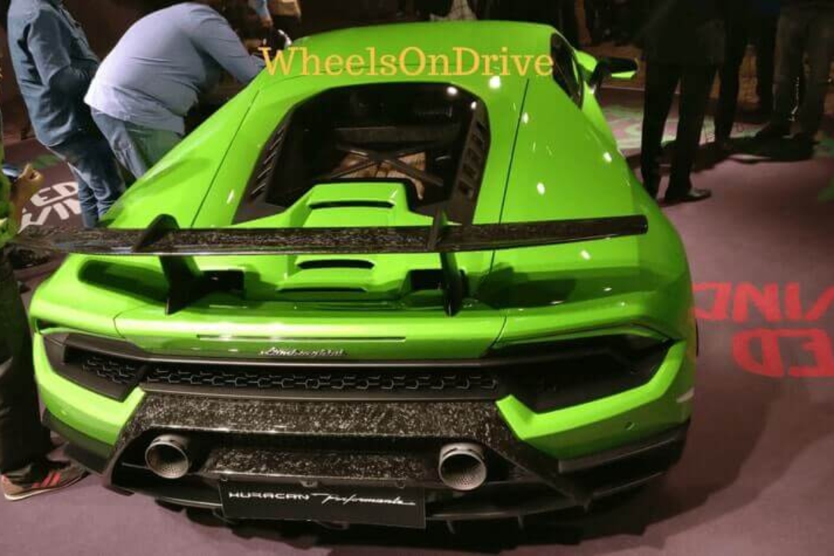 Lamborghini Huracan Performante pics 11