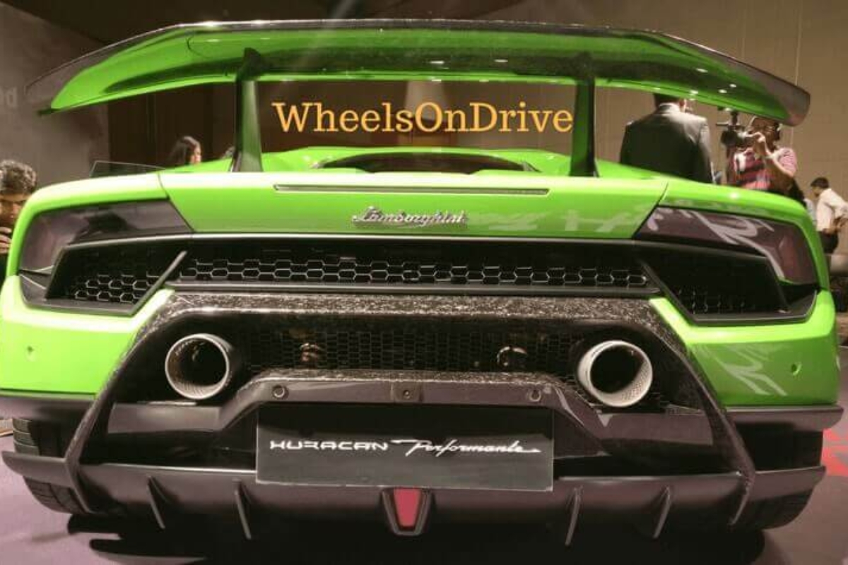 Lamborghini Huracan Performante pics 12