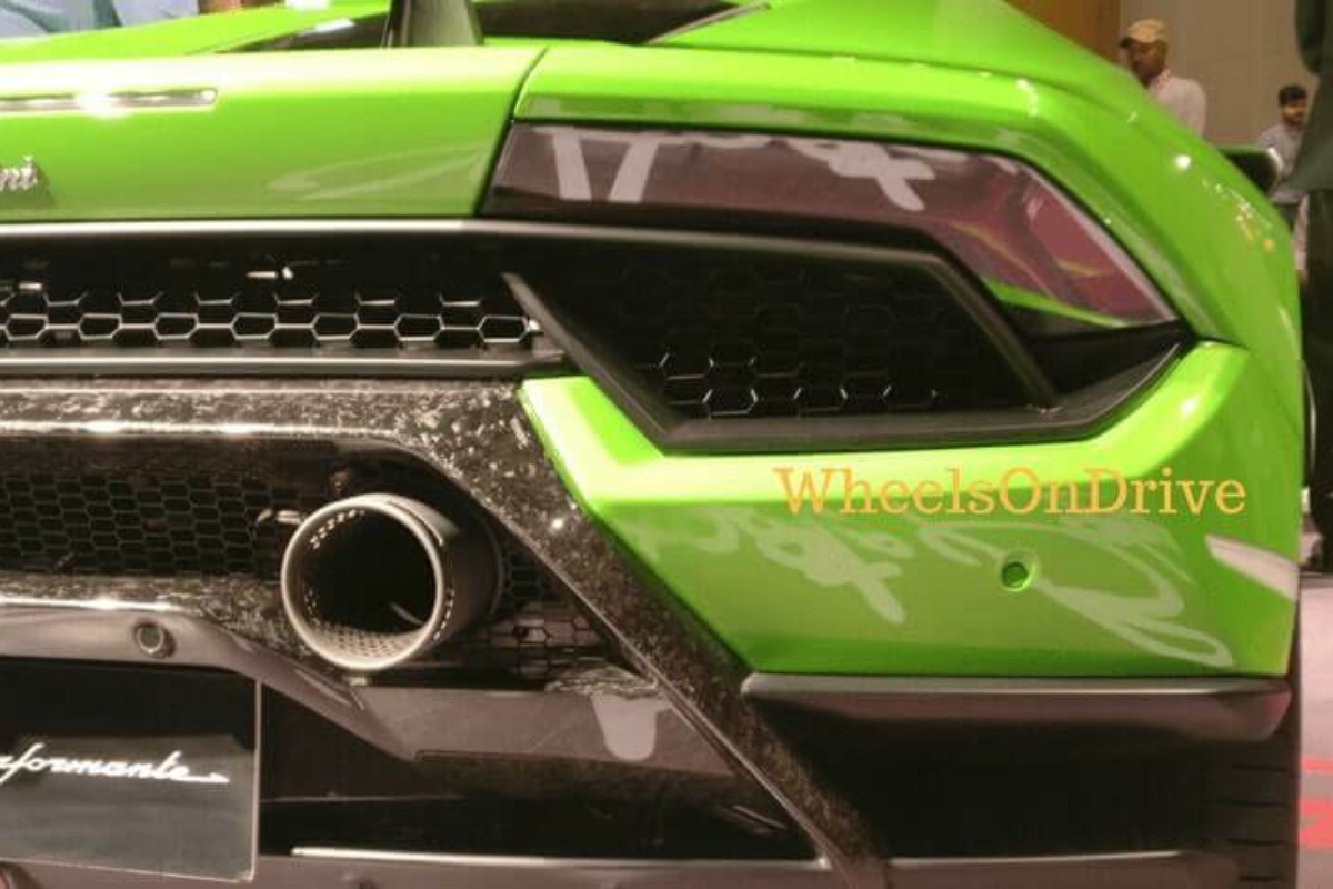 Lamborghini Huracan Performante pics 13