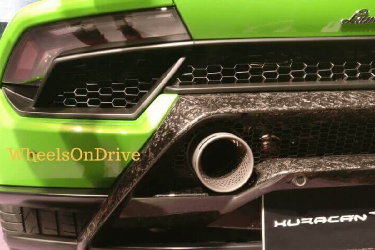 Lamborghini Huracan Performante pics 15
