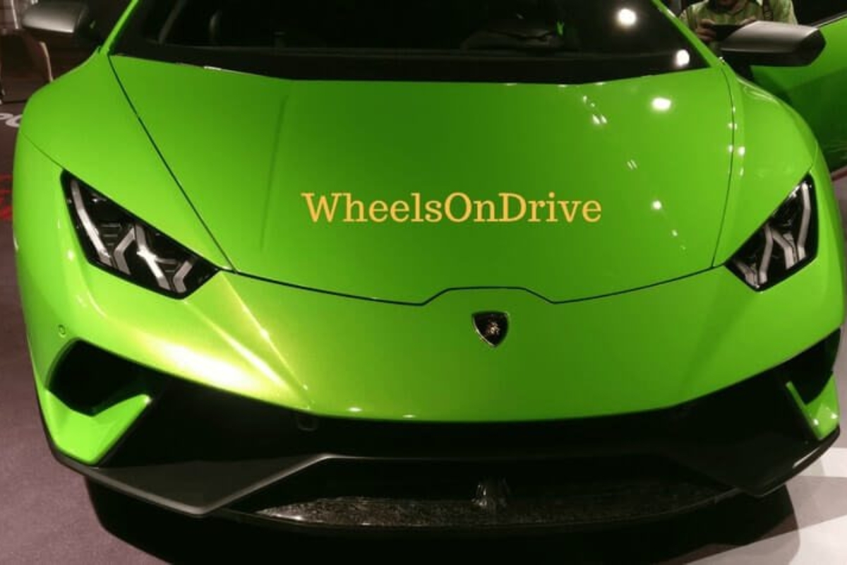 Lamborghini Huracan Performante pics 2