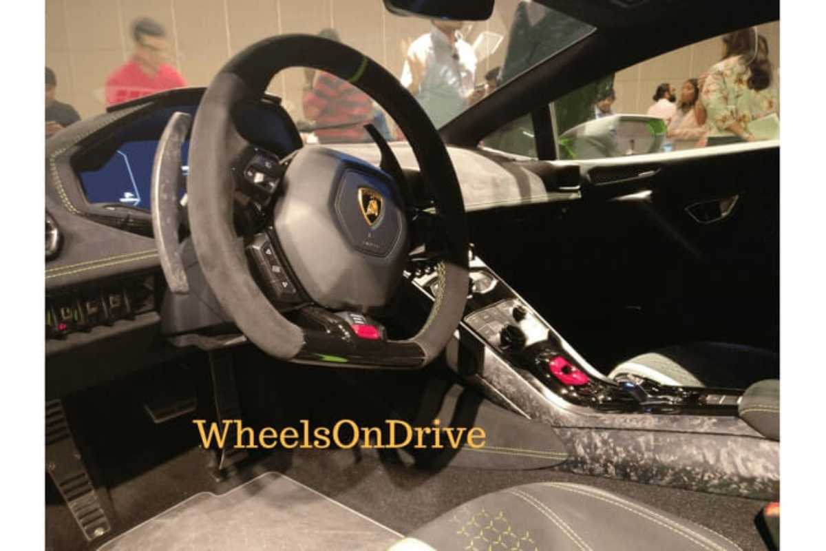 Lamborghini Huracan Performante pics 3