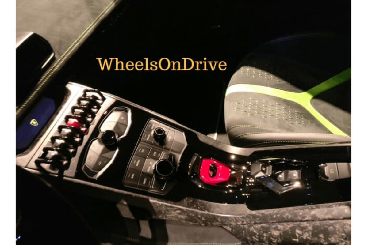 Lamborghini Huracan Performante pics 4